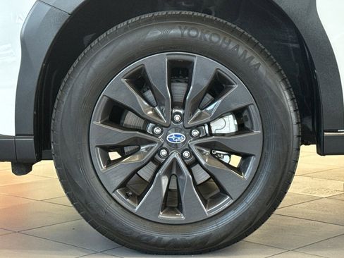 Certified 2025 Subaru Outback Onyx Edition image 24