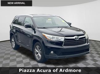 Used 2015 Toyota Highlander XLE AWD/4WD video 1