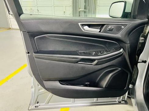 Used 2021 Ford Edge Titanium AWD/4WD image 25