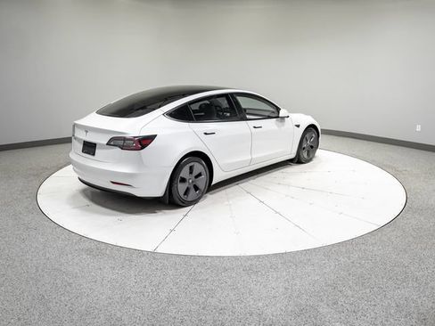 Used 2021 Tesla Model 3 Standard Range Plus RWD image 22