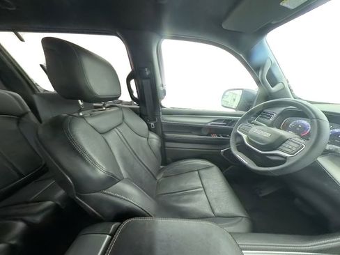 Used 2024 Jeep Wagoneer Series II image 28