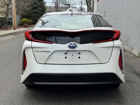 Used 2020 Toyota Prius Prime LE image 10