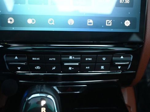 Used 2015 Maserati Quattroporte S Q4 image 40