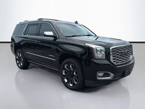 Used 2019 GMC Yukon Denali w/ Denali Ultimate Package AWD/4WD image 3
