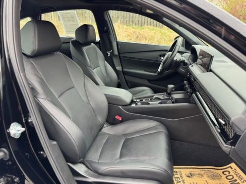 Used 2025 Honda Accord Sport image 19