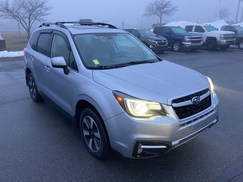 Used 2017 Subaru Forester 2.5i Limited image 1