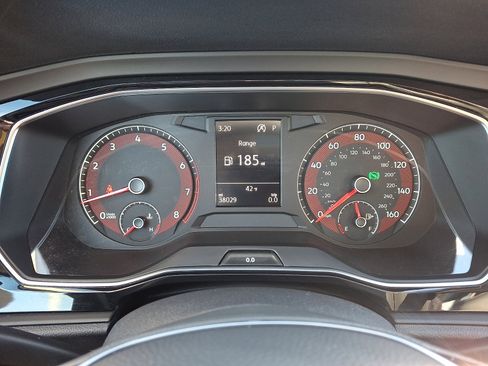 Used 2021 Volkswagen Jetta SE w/ SE Cold Weather Package image 20