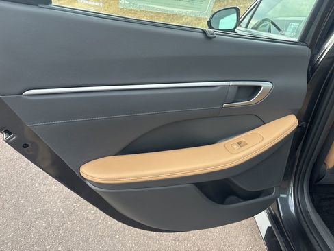 Certified 2025 Hyundai Sonata Limited image 13