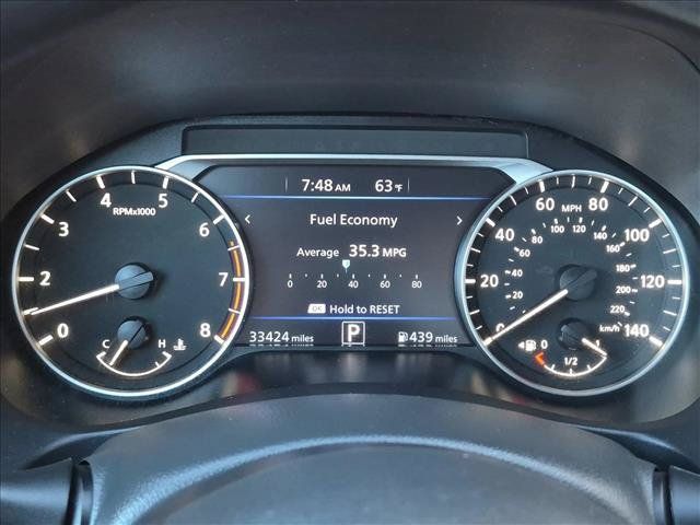 Used 2025 Nissan Altima 2.5 SV FWD image 11