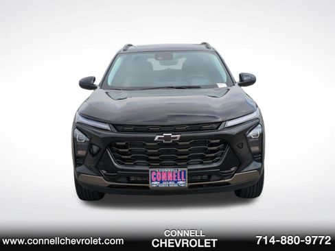 New 2026 Chevrolet Trax ACTIV w/ Sunroof Package FWD image 2