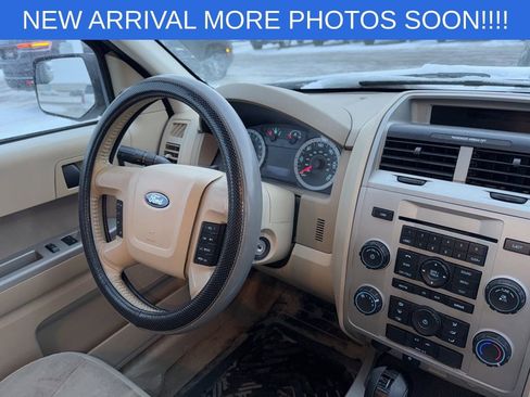 Used 2010 Ford Escape XLT image 12