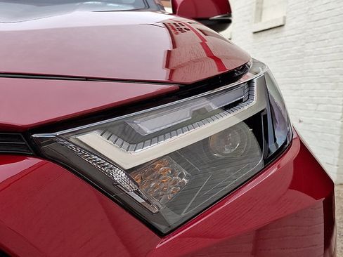 Used 2025 Toyota RAV4 LE image 9