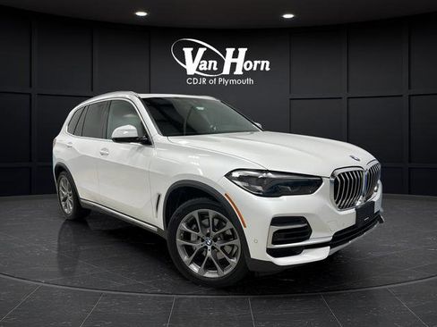 Used 2022 BMW X5 xDrive40i w/ Premium Package AWD/4WD image 1