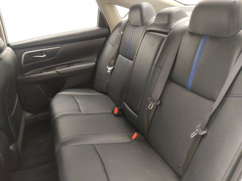 Used 2018 Nissan Altima 2.5 SR w/ SR Special Edition image 18