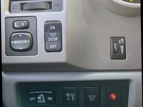 Used 2013 Toyota Tundra 4x4 CrewMax w/ TRD Off-Road Pkg image 23