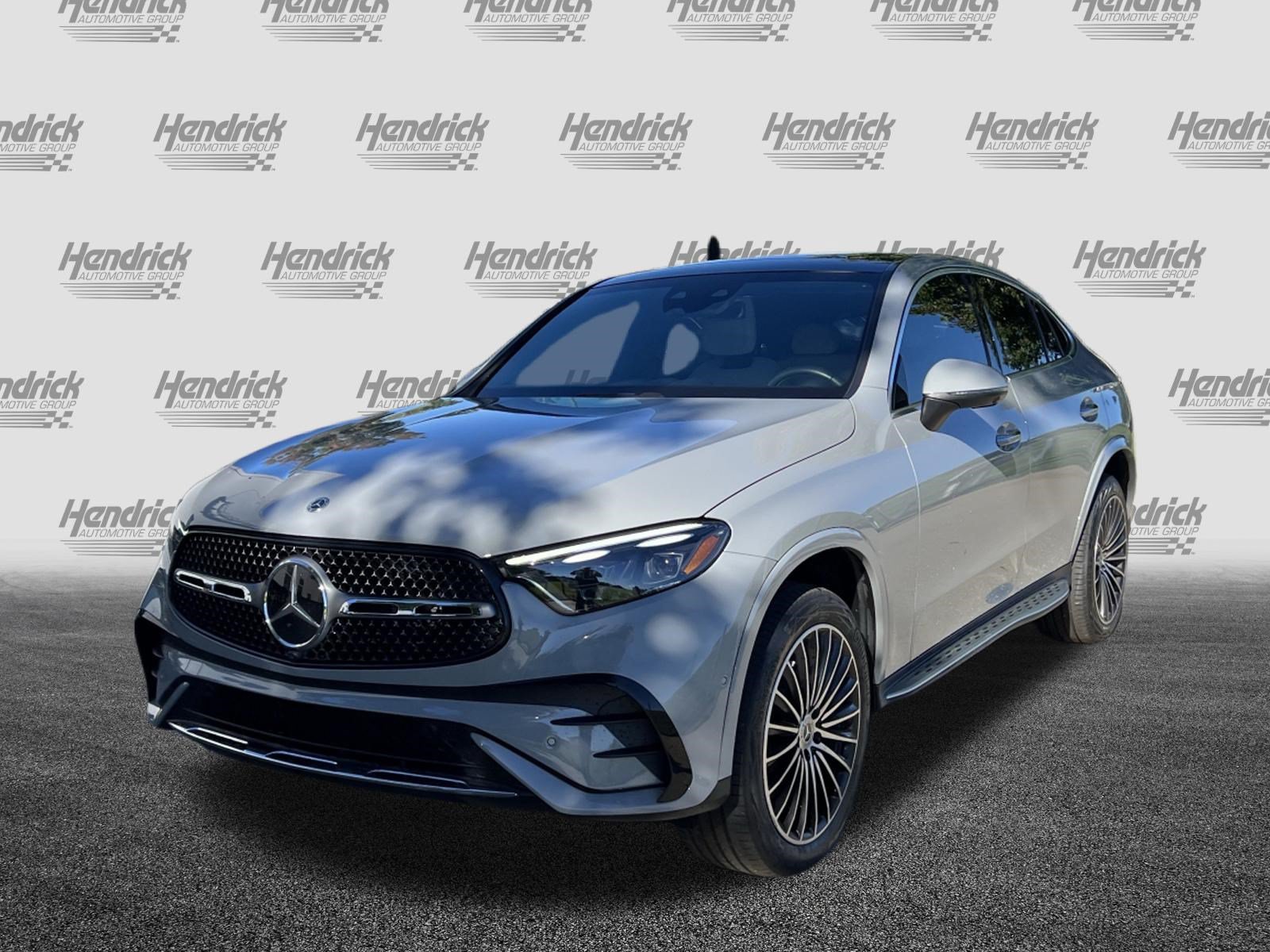 Used 2025 Mercedes-Benz GLC 300 4MATIC image 5