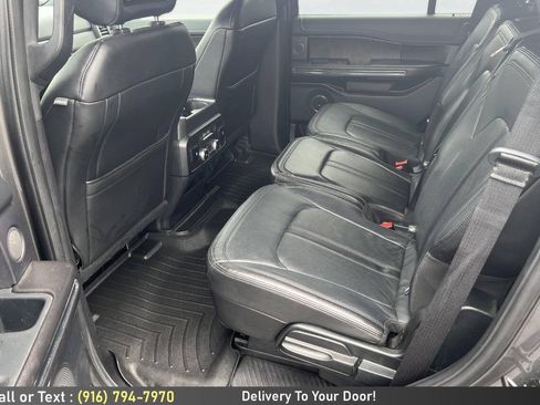 Used 2018 Ford Expedition Limited w/ Equipment Group 301A AWD/4WD image 16