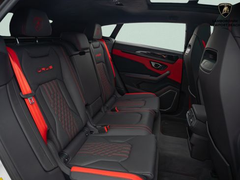 Used 2024 Lamborghini Urus S AWD/4WD image 16