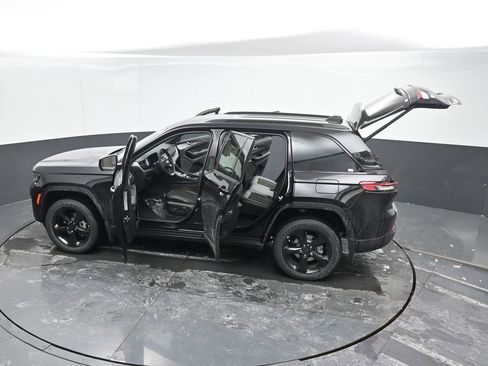 New 2025 Jeep Grand Cherokee Altitude image 47