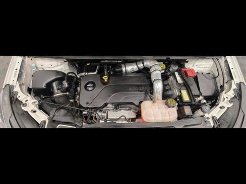 Used 2019 Buick Encore Essence w/ Experience Buick Package AWD/4WD image 47