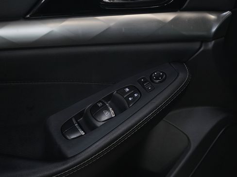 Used 2023 Nissan Maxima SL FWD image 19