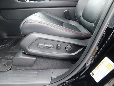 New 2026 Honda Pilot TrailSport image 14