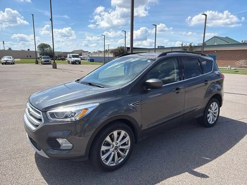 Used 2019 Ford Escape SEL AWD/4WD image 2