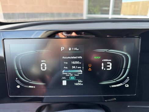 Used 2023 Kia Sportage LX image 19