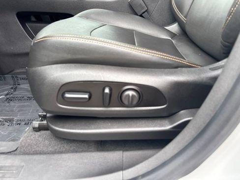 Used 2020 GMC Terrain SLT w/ Preferred Package AWD/4WD image 31