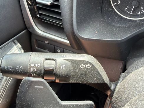 Used 2021 Nissan Rogue SL FWD image 24