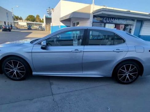 Used 2023 Toyota Camry SE w/ Protection Package (Q2) (TMS) FWD image 5