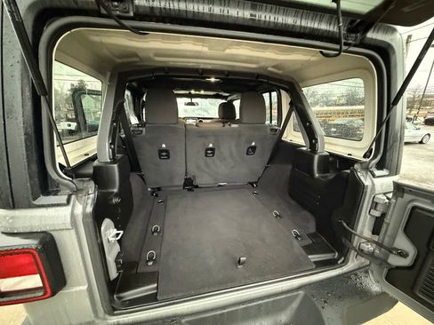 Used 2021 Jeep Wrangler Unlimited Sport image 25