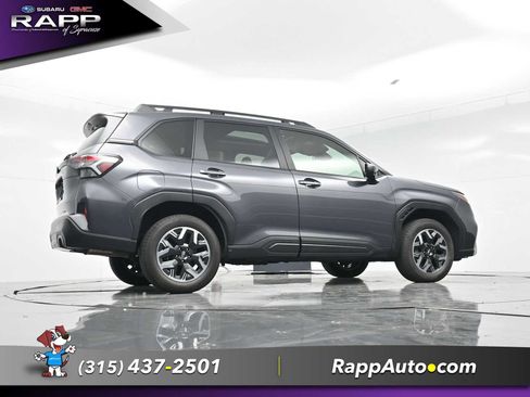 Used 2025 Subaru Forester Premium AWD/4WD image 46