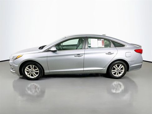 Used 2015 Hyundai Sonata SE image 5