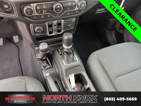 New 2025 Jeep Gladiator Sport AWD/4WD image 9