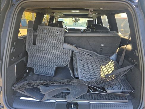 Used 2022 Jeep Grand Wagoneer Series III w/ Rear Seat Video Group 1 image 23