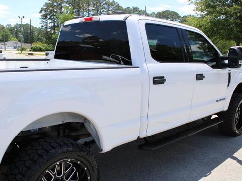 Used 2020 Ford F250 XLT w/ FX4 Off-Road Package AWD/4WD image 11