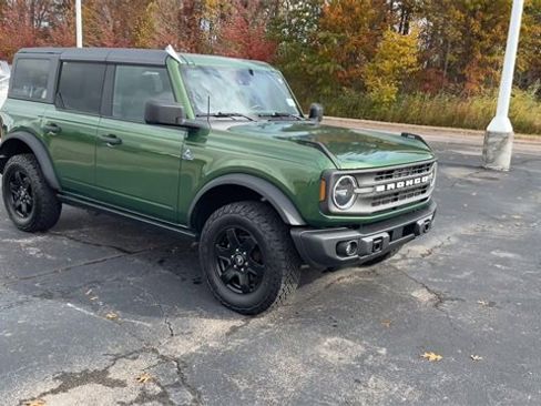 Used 2023 Ford Bronco Black Diamond image 2