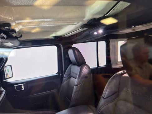 Used 2024 Jeep Wrangler Sahara w/ Safety Group image 10