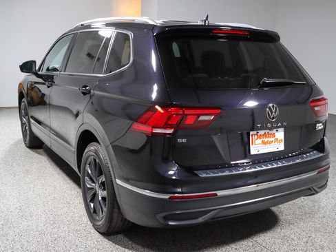 Used 2023 Volkswagen Tiguan SE FWD image 9