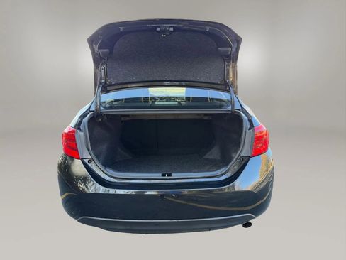 Used 2019 Toyota Corolla SE image 8