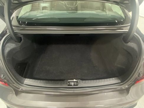 Certified 2025 Volvo S60 B5 Core image 9