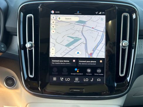 New 2026 Volvo XC40 B5 Ultra w/ Climate Package image 22