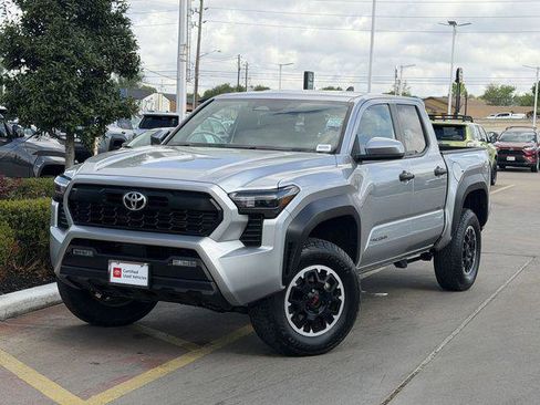 Certified 2024 Toyota Tacoma TRD Off-Road AWD/4WD image 2