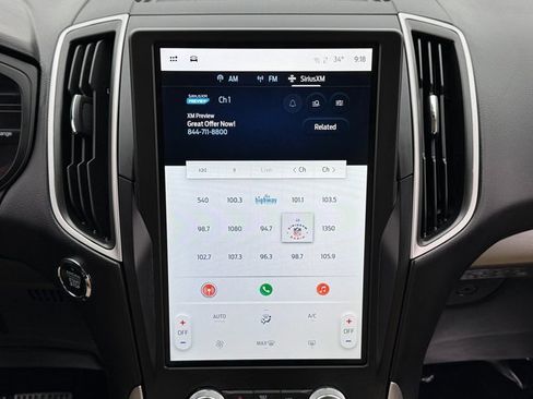 Certified 2024 Ford Edge SE image 5