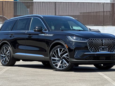 New 2025 Lincoln Aviator Reserve w/ Equipment Group 201A image 1