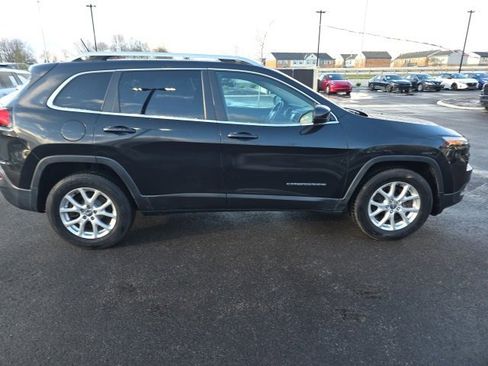 Used 2014 Jeep Cherokee Latitude image 2