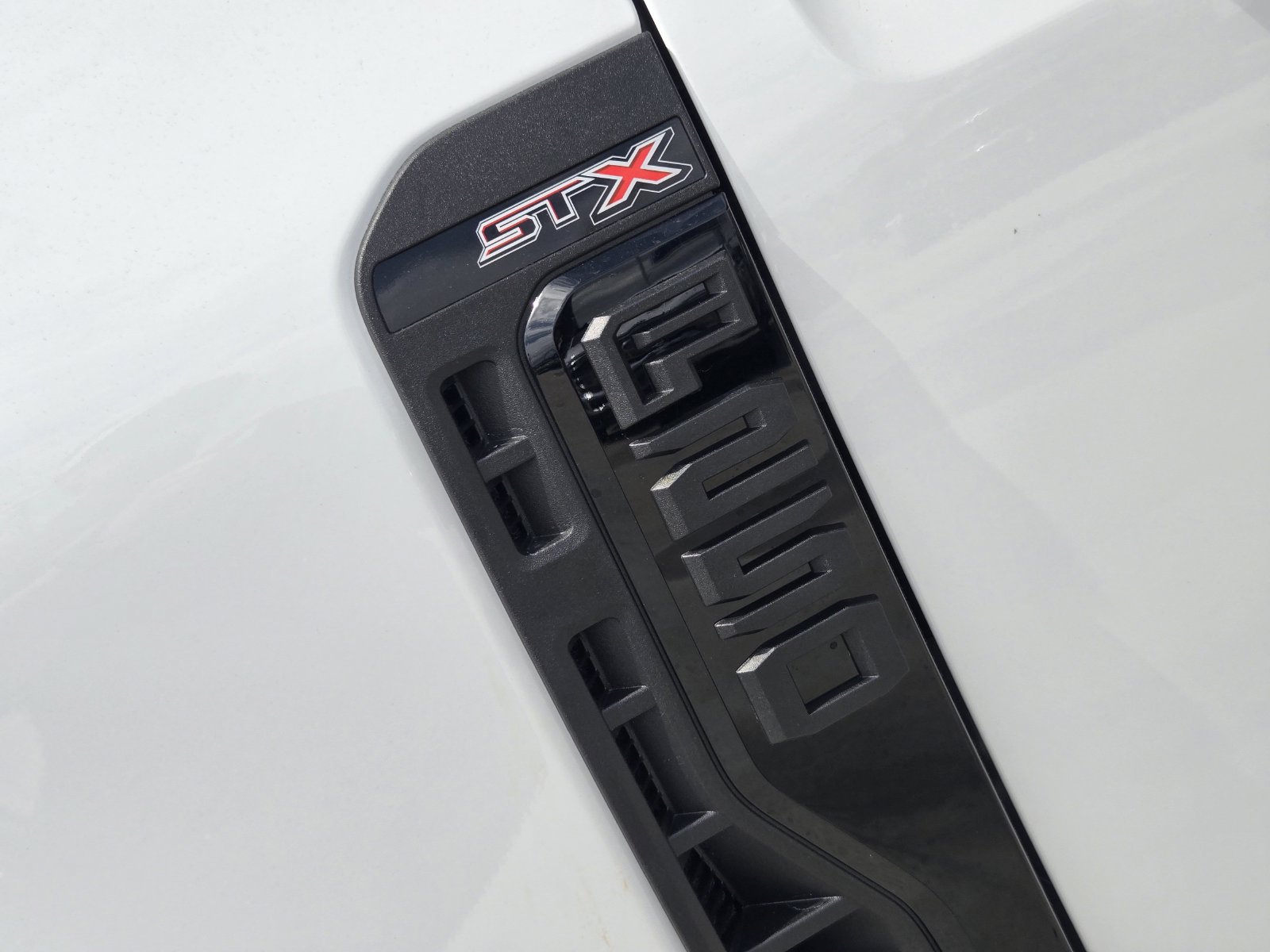 New 2026 Ford F350 Lariat w/ Black Appearance Package AWD/4WD image 9