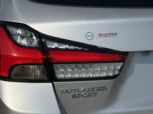 Used 2024 Mitsubishi Outlander Sport SE AWD/4WD image 5