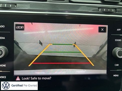 Certified 2021 Volkswagen Tiguan SE w/ Panoramic Sunroof Package image 25